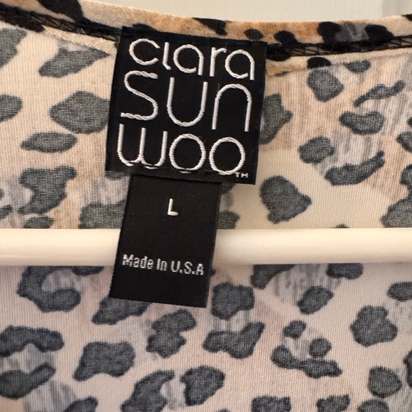 CLARA SUNWOO Leopard Print V-Neck Blouse - Picture 3 of 3